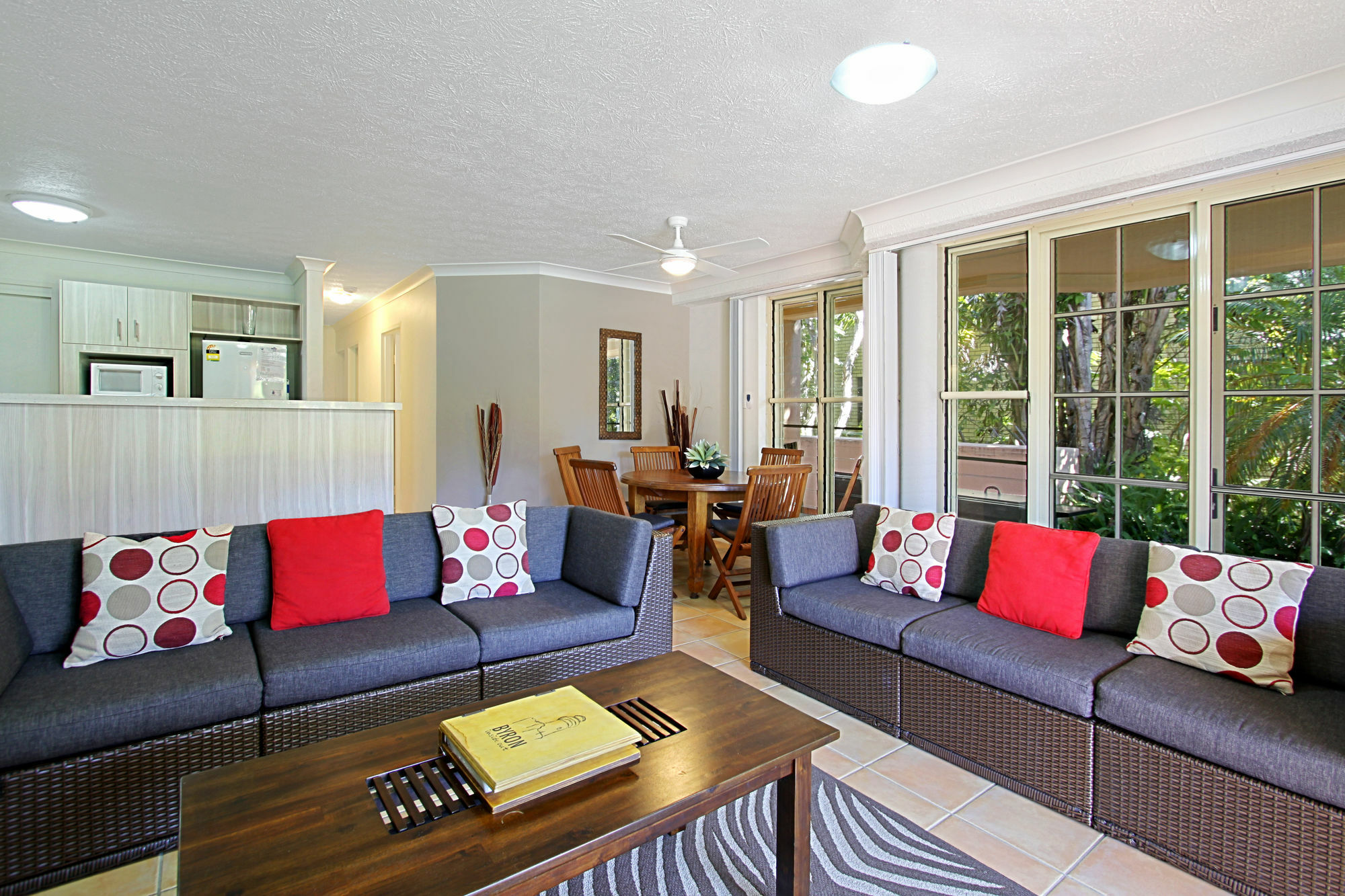 Sea Breeze on Main Beach Byron Bay Exterior foto